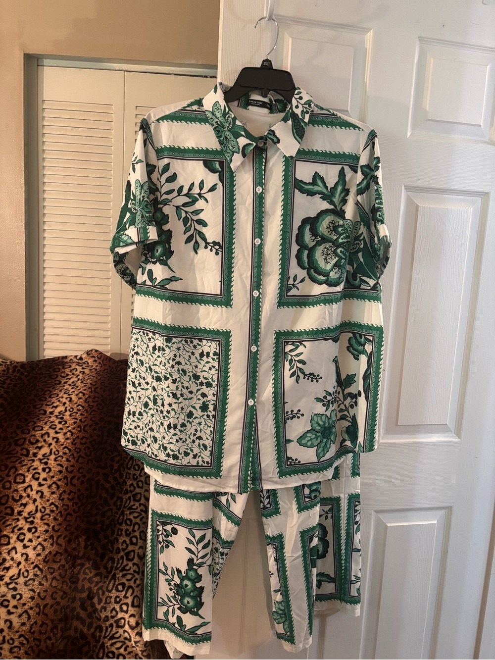 SHEIN White and Green Floral Patchwork Button-Up Set